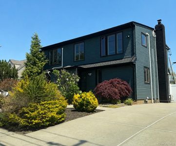 301 Merrick Avenue