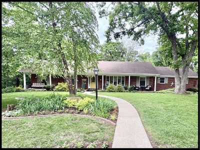 812 Laurel Dr