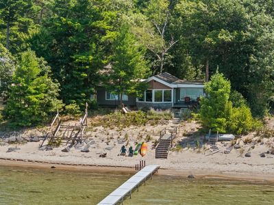 10892 Lakeshore Rd