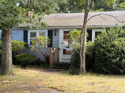 16 Lake Road E