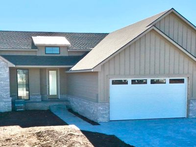 14907 E Peppertree St N