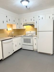 15 Spencer Rd APT 22E