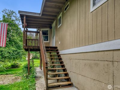 5703 318th Avenue NE