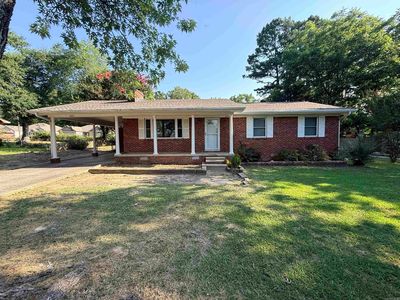 1002 Eastern Ave