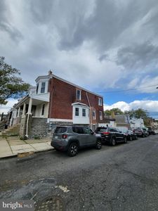 301 W Ruscomb St