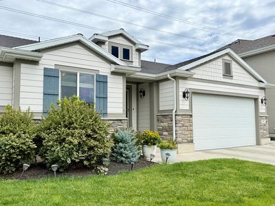 3182 W 1690 N
