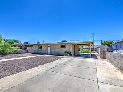 2225 E LYNNE Lane