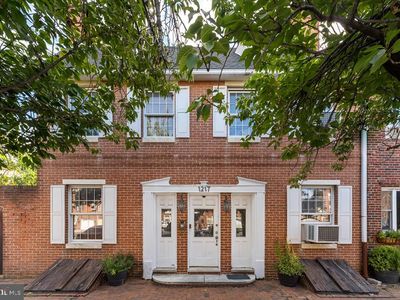 1215-19 E Moyamensing Ave