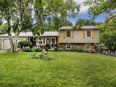 8244 E Seneca Tpke