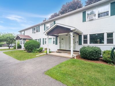 Property at 8 Keegan Ln E, Greenfield, MA