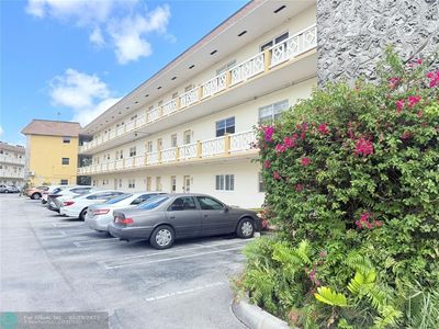 5121 W Oakland Park Blvd UNIT 105