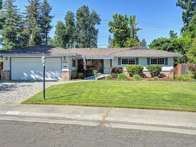 1338 Meredith Way