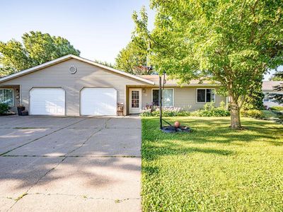 561 Burton Cir