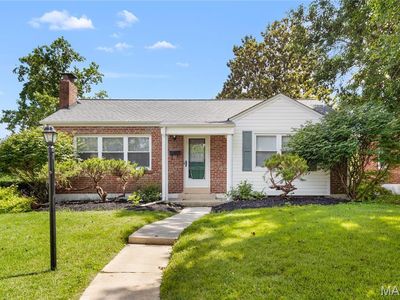 2 W Rose Ave