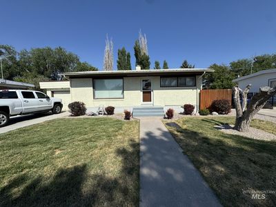 1119 Meadowbrook Ln