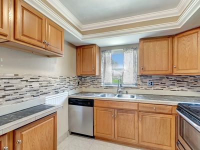 2867 Ashley Drive W #G