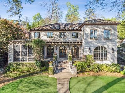 4000 E Brookhaven Dr NE