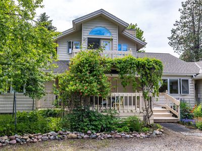 182 Crestview Dr