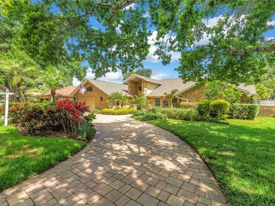 12399 Oaks Ln