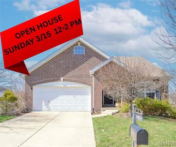 Property at 2250 Amberleigh Dr, Maryville, IL