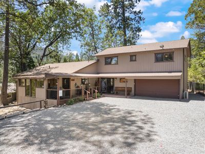 39165 Ski Slope Dr