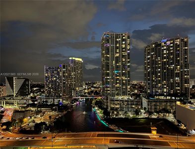 31 SE 5th St APT 2307