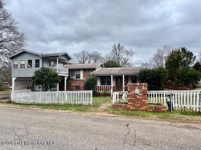 446 Woodyard St