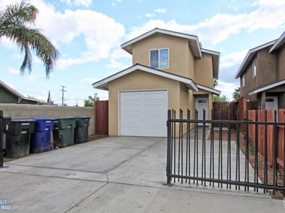 1417 Oregon St