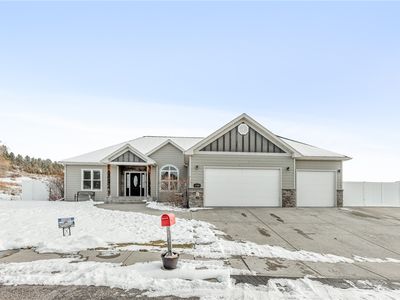 2725 Torrey Pines Dr