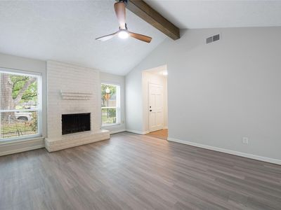 11805 Southlake Dr