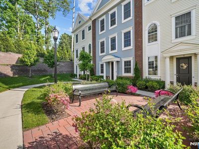 55 Roosevelt Dr