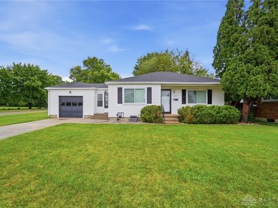 607 W Lake Ave