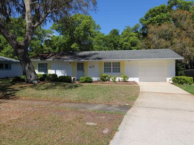 402 Casuarina Cir