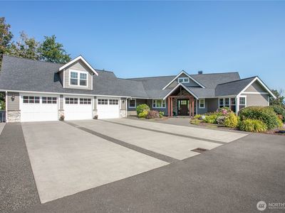 8460 Vahl Drive