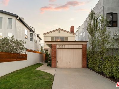3221 Thatcher Ave