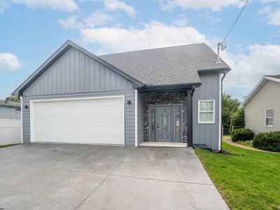 403 Corona Dr