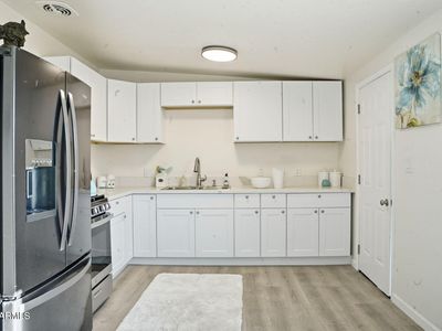 427 W GREENWICH Road