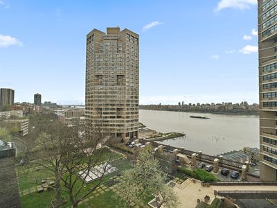 7004 Boulevard East APT 11D