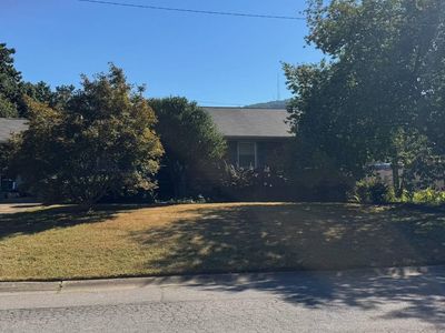1401 Cleermont Dr SE