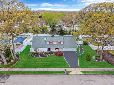 Property at 10 Lehigh Lane, Farmingville, NY