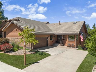 3209 Broadmoor Dr