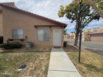 Property at 1750 E Avenue Q14 APT 20, Palmdale, CA