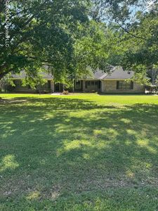 102 Country Cove Dr