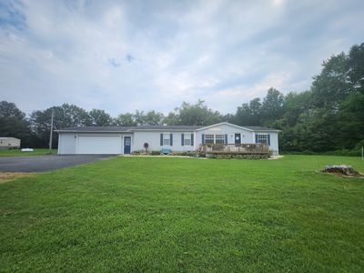 Property at 15547 Vivian St, Sesser, IL