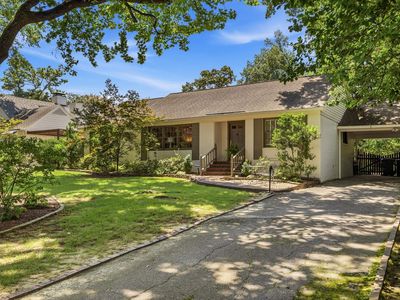 253 Ridgefield Rd
