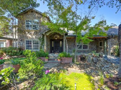 13331 Valley Vista Ct