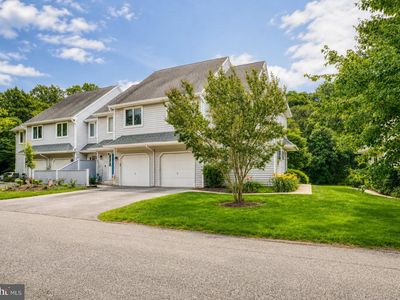 101 E Thomas Ct