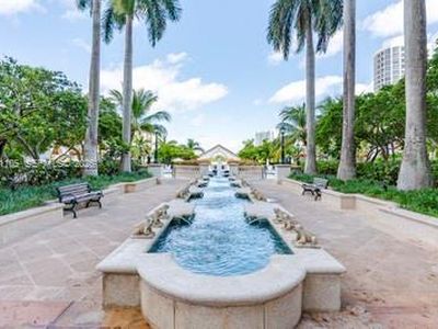 2000 Island Blvd APT 609