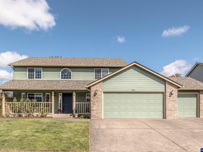 849 Boardwalk Ave NE