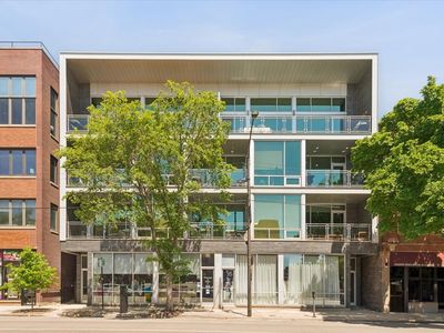 2242 W Chicago Ave Unit 301